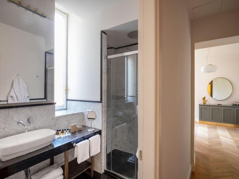 Spagna Luxury Rooms image