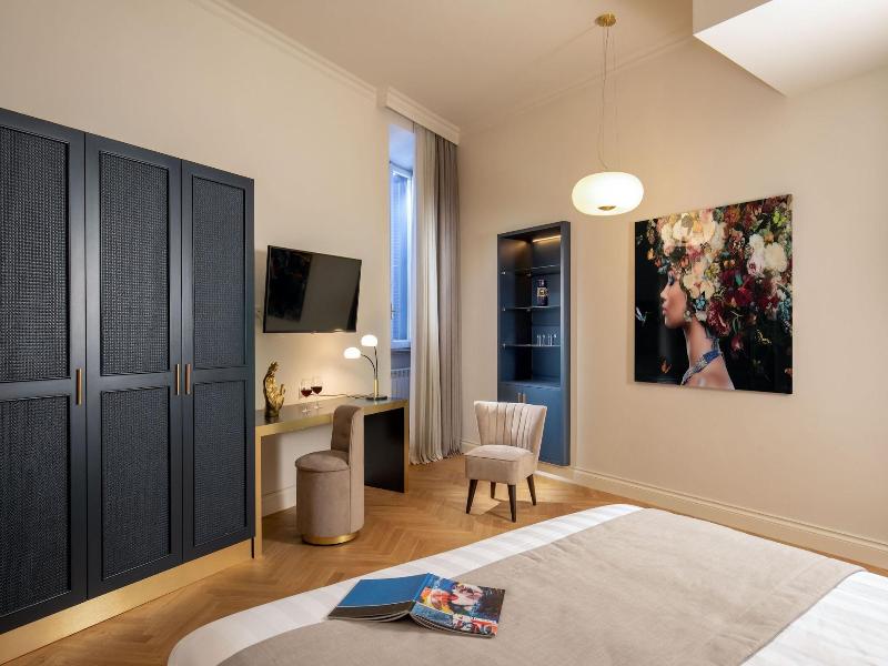 Spagna Luxury Rooms image