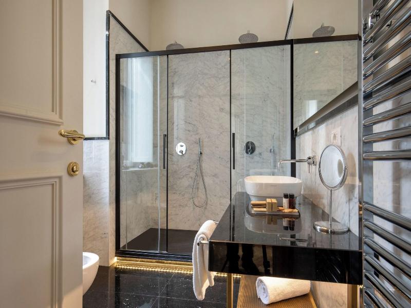 Spagna Luxury Rooms image