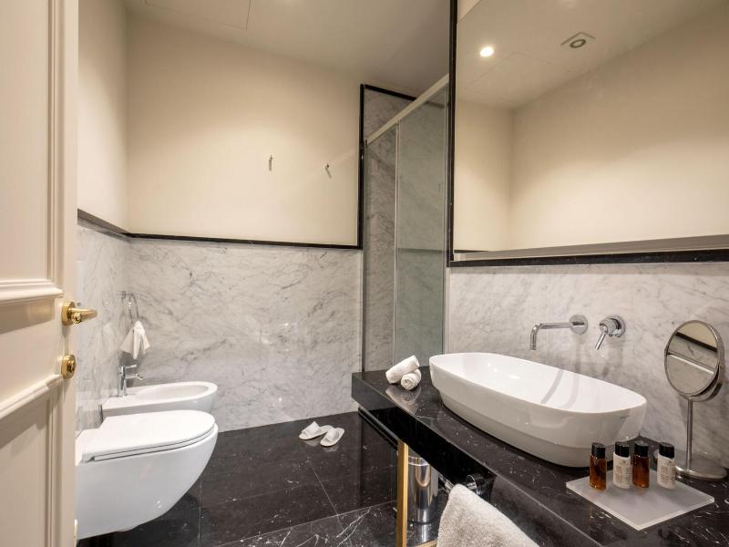 Spagna Luxury Rooms image
