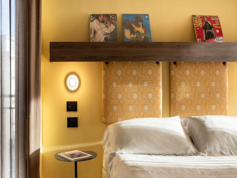 Hotel Jolly Roger image