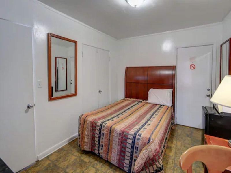 Richard S Hotel image