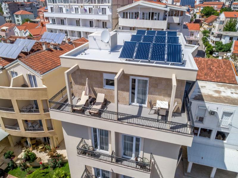 Almare Apartments Budva image