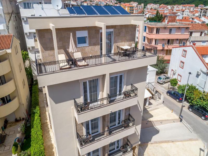 Almare Apartments Budva image