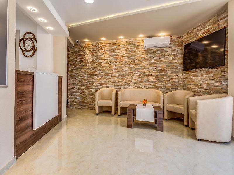Almare Apartments Budva image