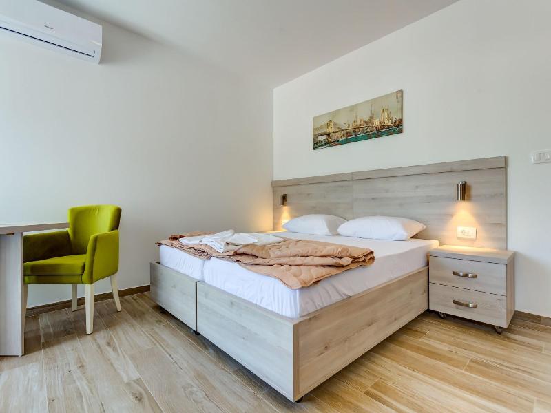 Almare Apartments Budva image