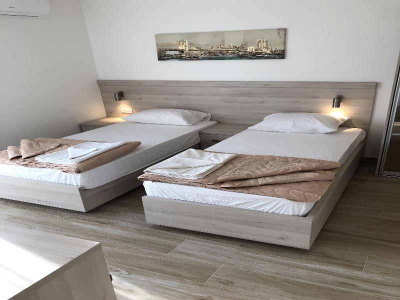 Almare Apartments Budva image