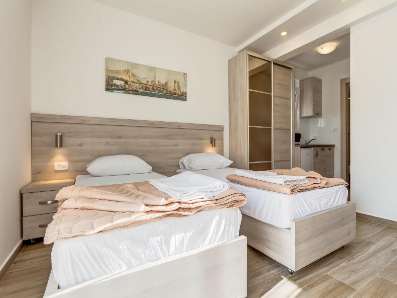 Almare Apartments Budva image
