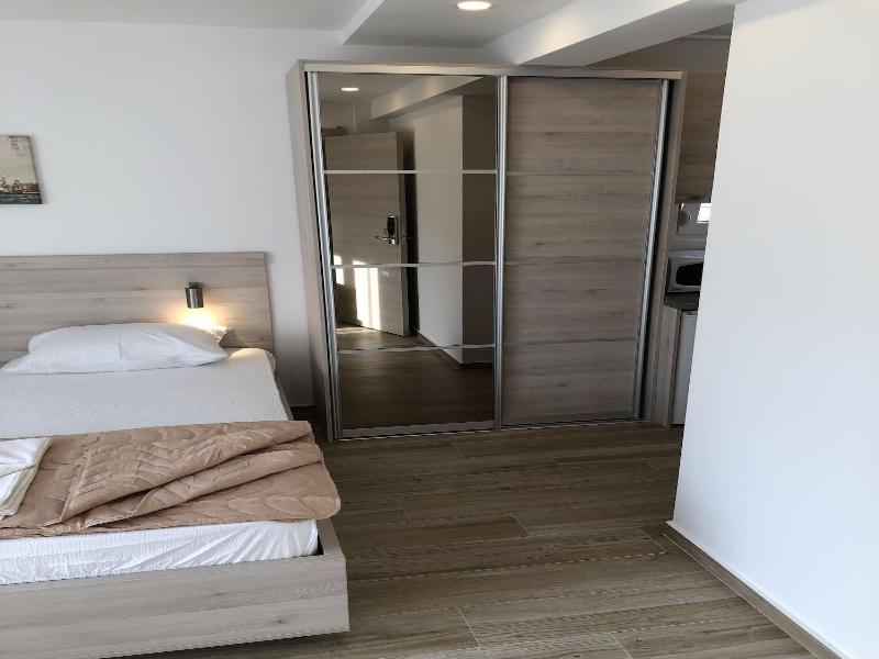Almare Apartments Budva image