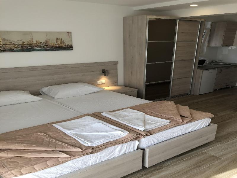 Almare Apartments Budva image