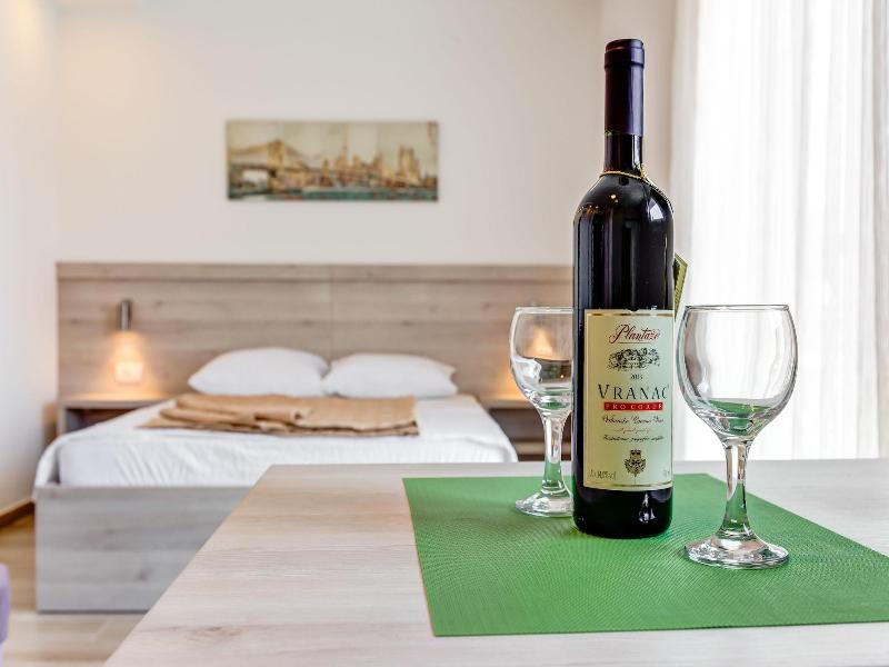 Almare Apartments Budva image