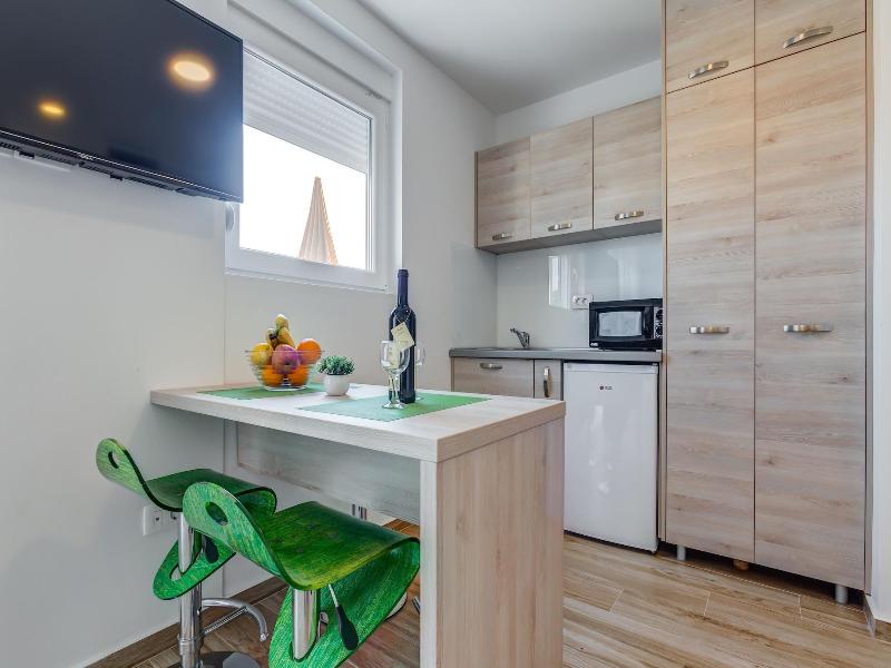 Almare Apartments Budva image