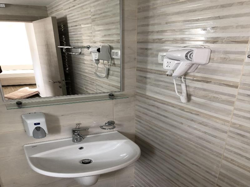 Almare Apartments Budva image