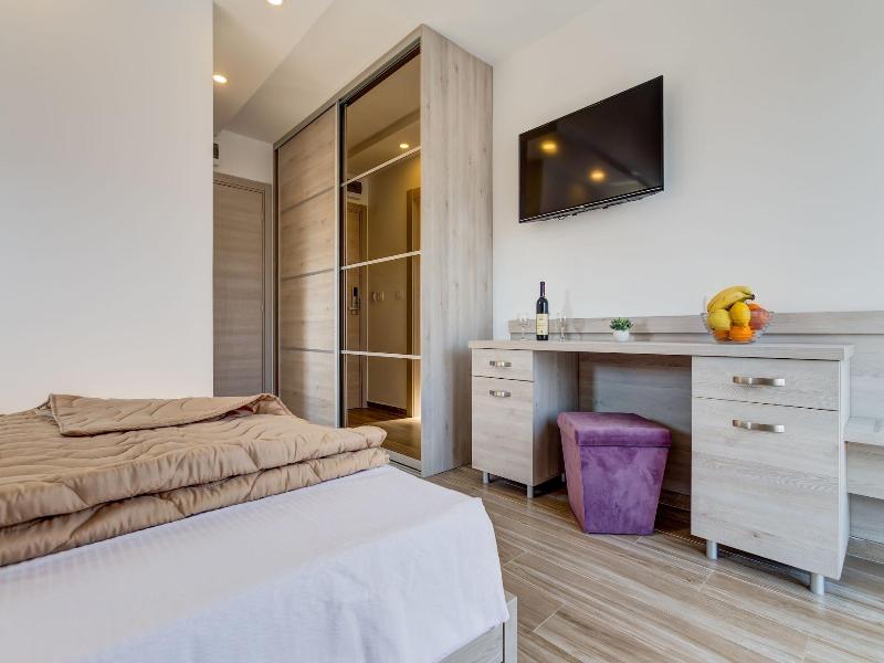 Almare Apartments Budva image