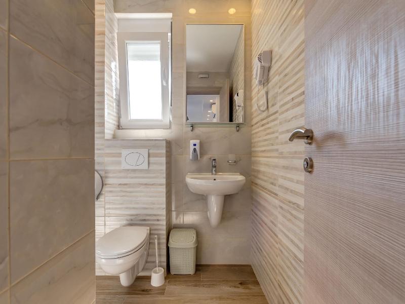 Almare Apartments Budva image