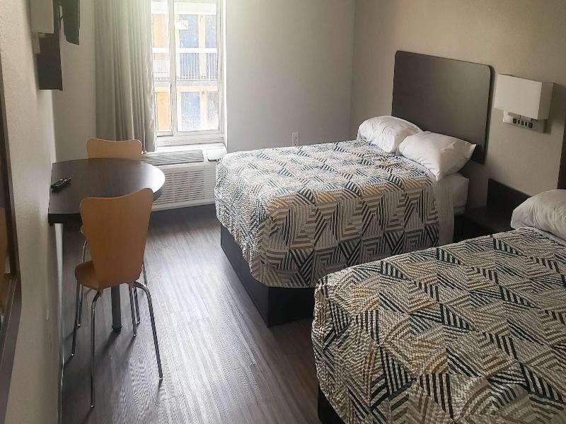 Motel 6 Mobile Al Airport Blvd image