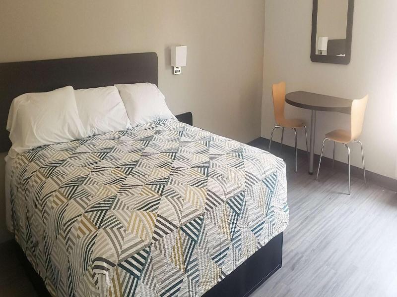 Motel 6 Mobile Al Airport Blvd image