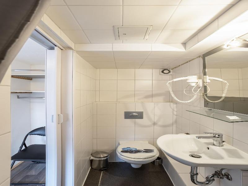 Icke Apartments image