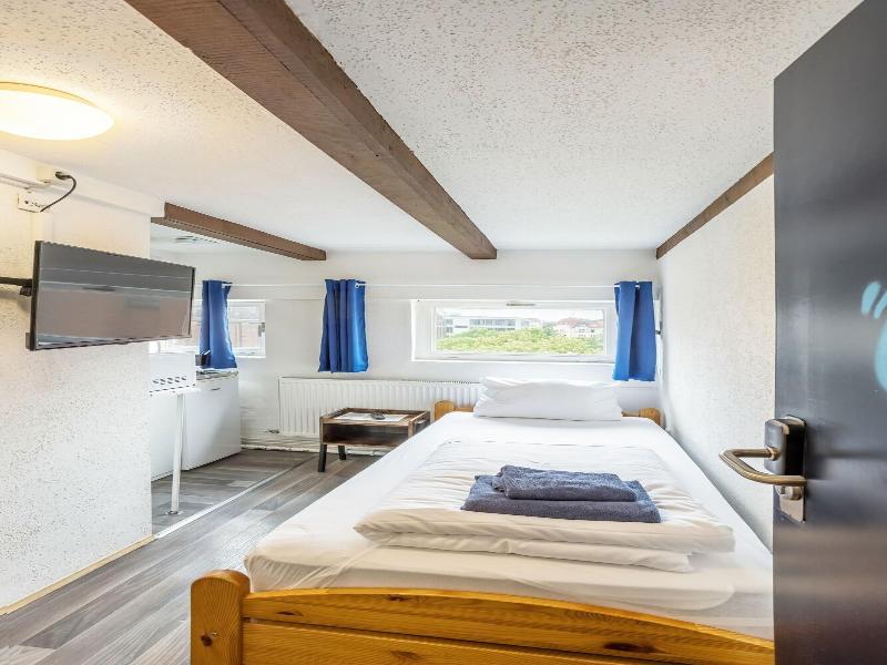 Icke Apartments image