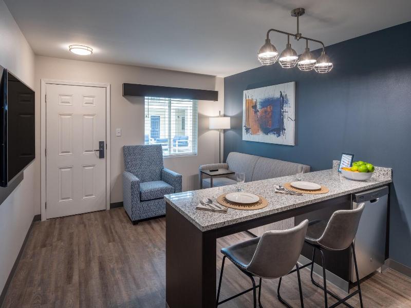 Stay Apt Suites Alexandria Fort Belvoir image