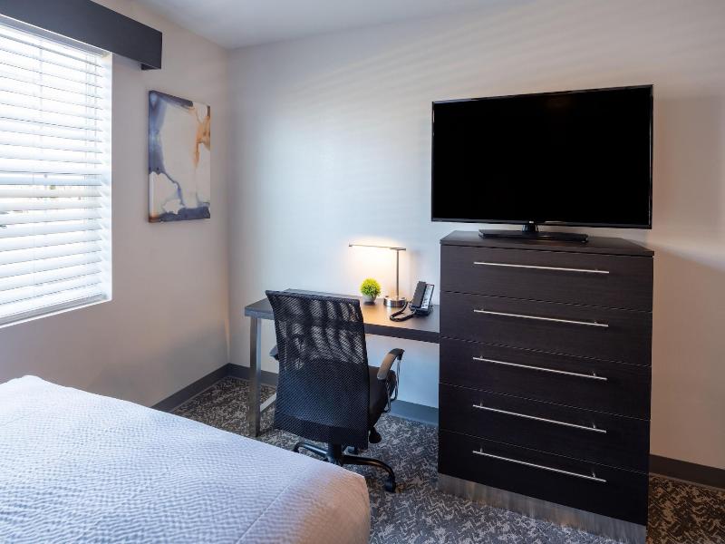 Stay Apt Suites Alexandria Fort Belvoir image
