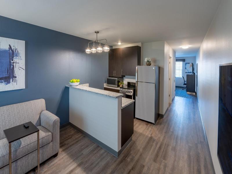 Stay Apt Suites Alexandria Fort Belvoir image