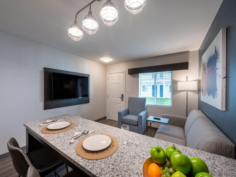 Stay Apt Suites Alexandria Fort Belvoir image