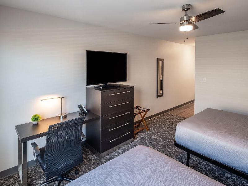 Stay Apt Suites Alexandria Fort Belvoir image
