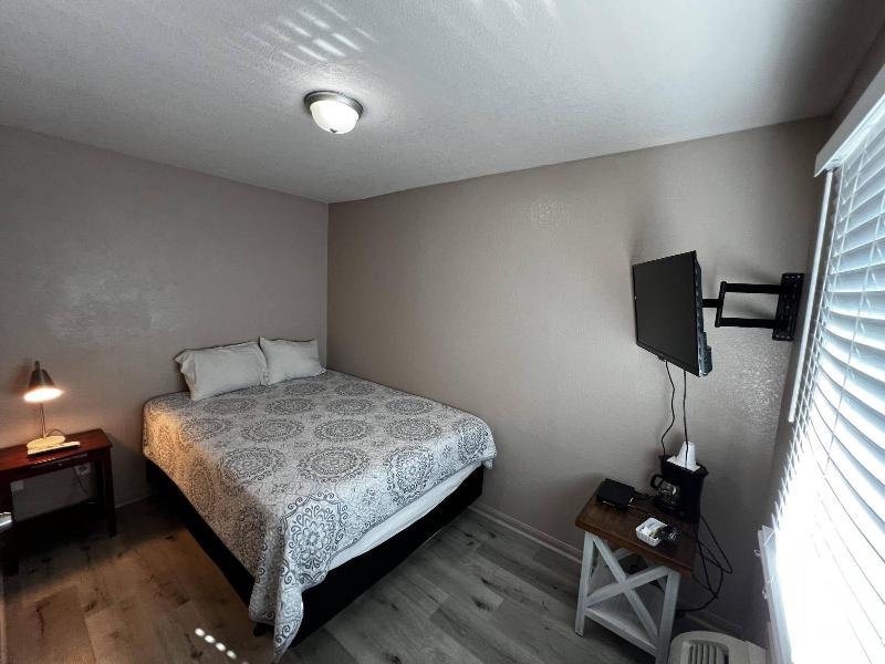 The 409 Bolivar Beach Hotel 3