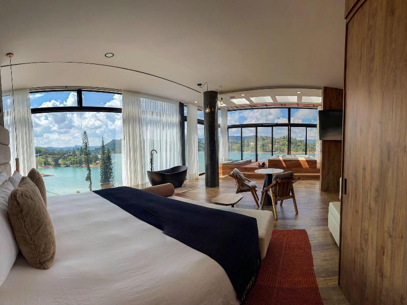 Vivanti Resort image