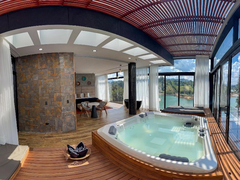 Vivanti Resort image