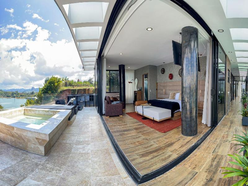 Vivanti Resort image