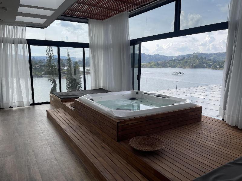 Vivanti Resort image