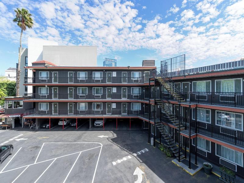 Symphony Inn 2