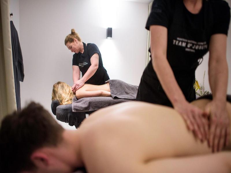 The Green Elephant Hostel Spa image