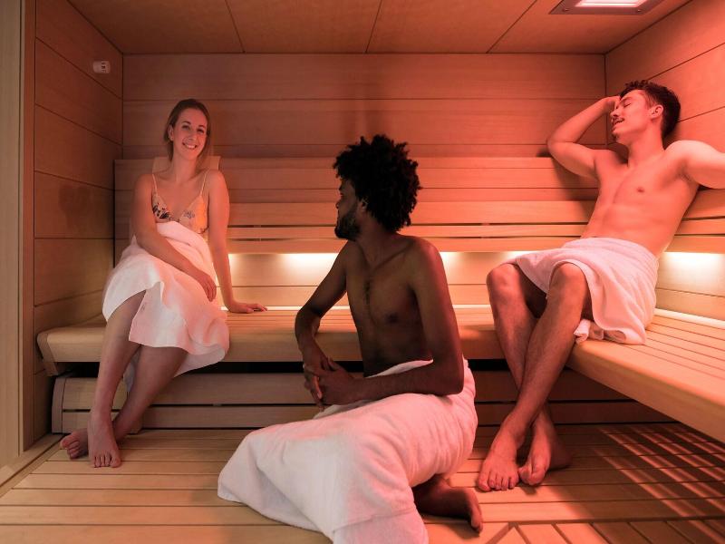 The Green Elephant Hostel Spa image