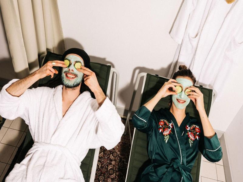 The Green Elephant Hostel Spa image