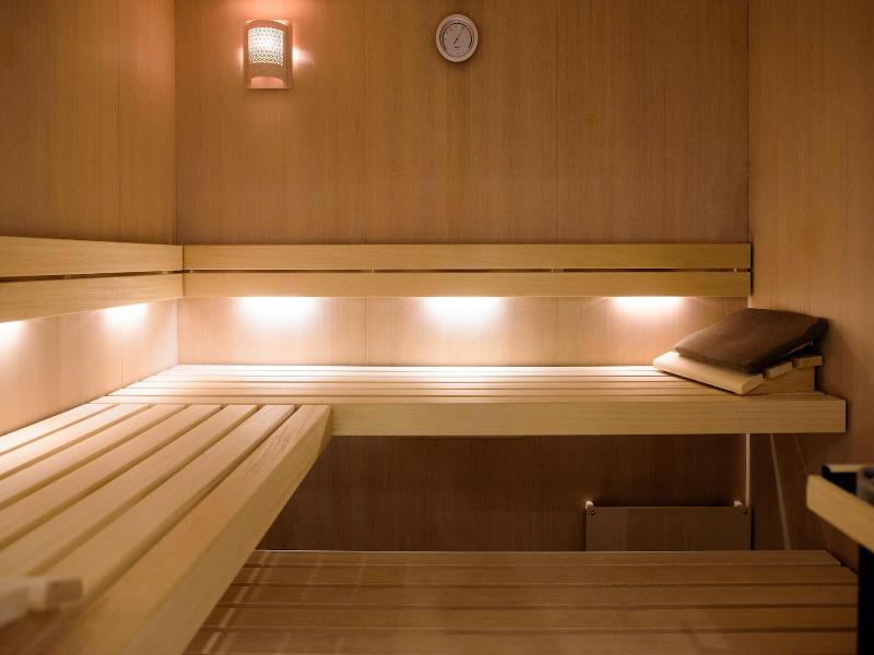 The Green Elephant Hostel Spa image