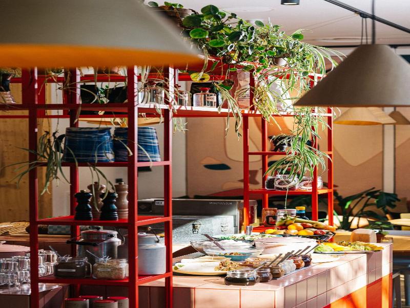 The Green Elephant Hostel Spa image