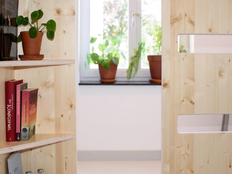 The Green Elephant Hostel Spa image