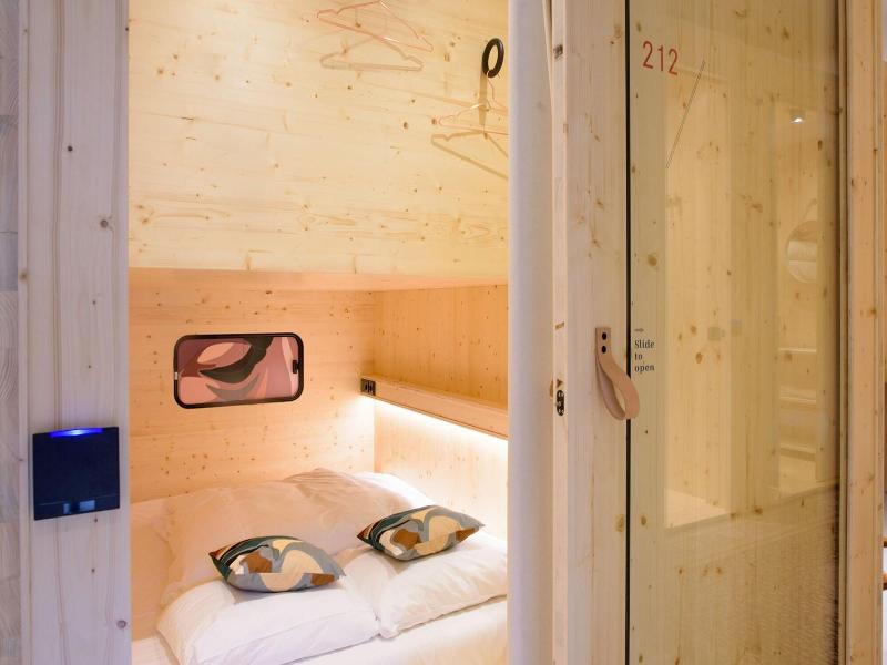 The Green Elephant Hostel Spa image