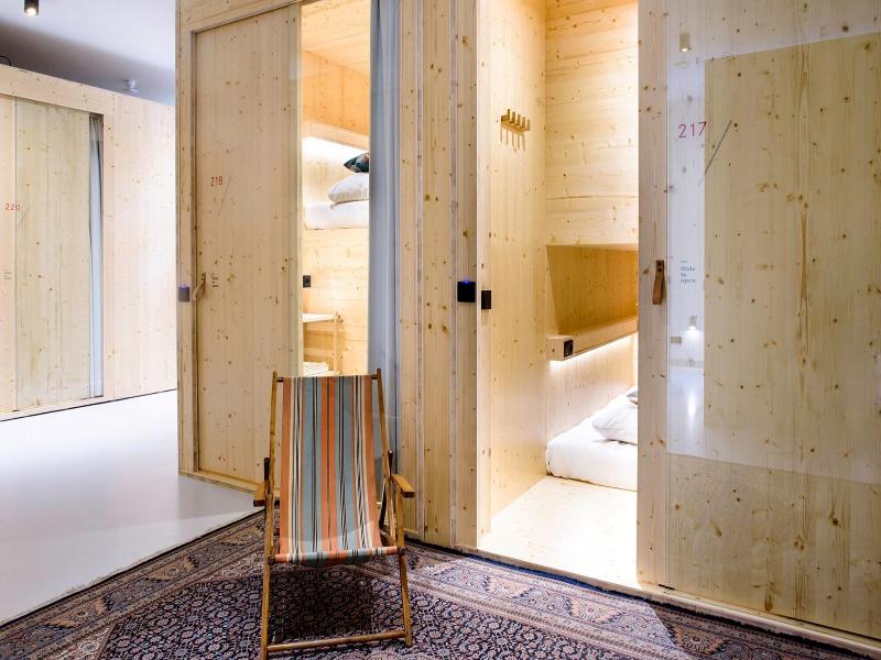 The Green Elephant Hostel Spa image