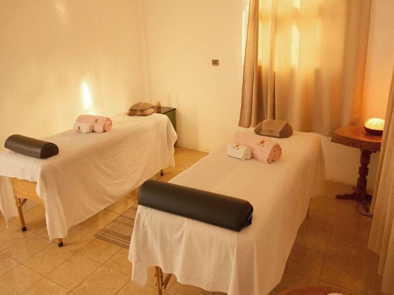 Hotel Taa Tiin