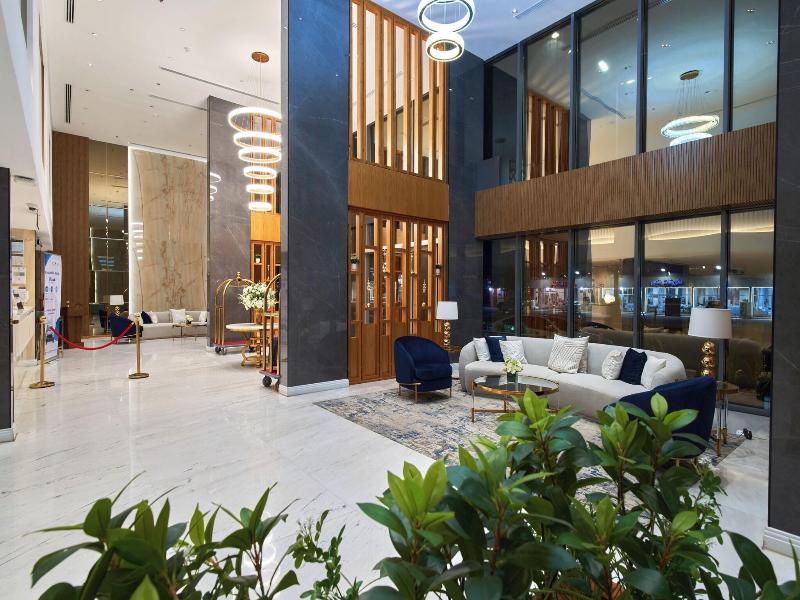 Platinum Hotel
