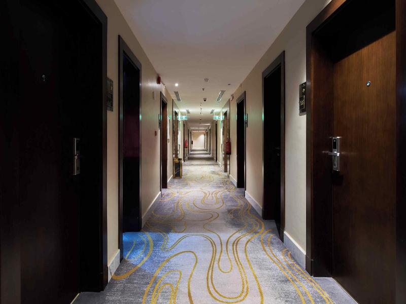 Platinum Hotel