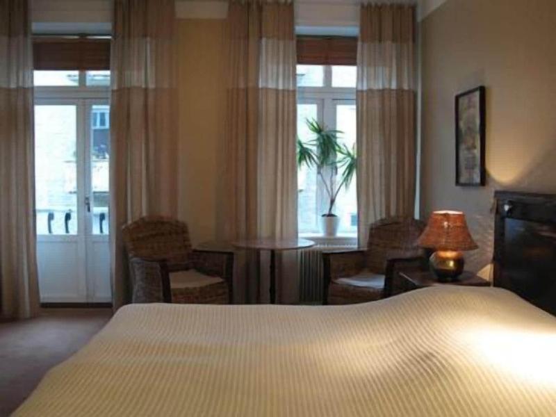 Hotel Lilton image