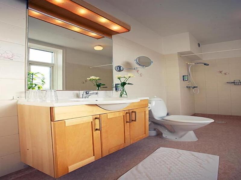 Hotel Lilton image