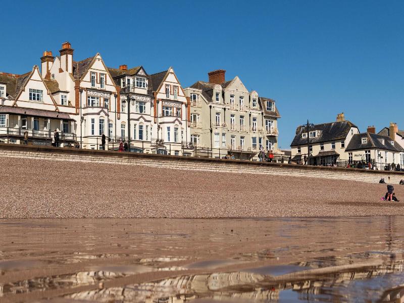 The Kingswood Hotel image