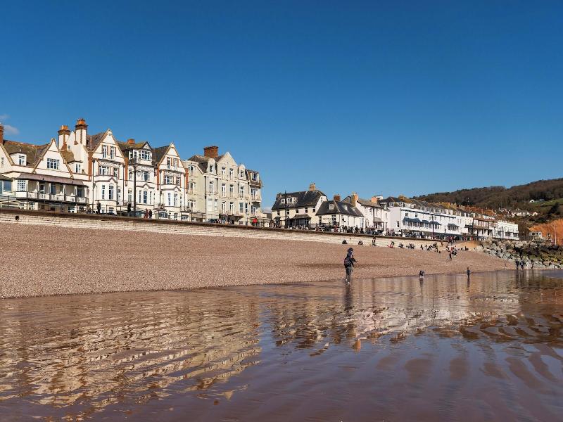 The Kingswood Hotel image