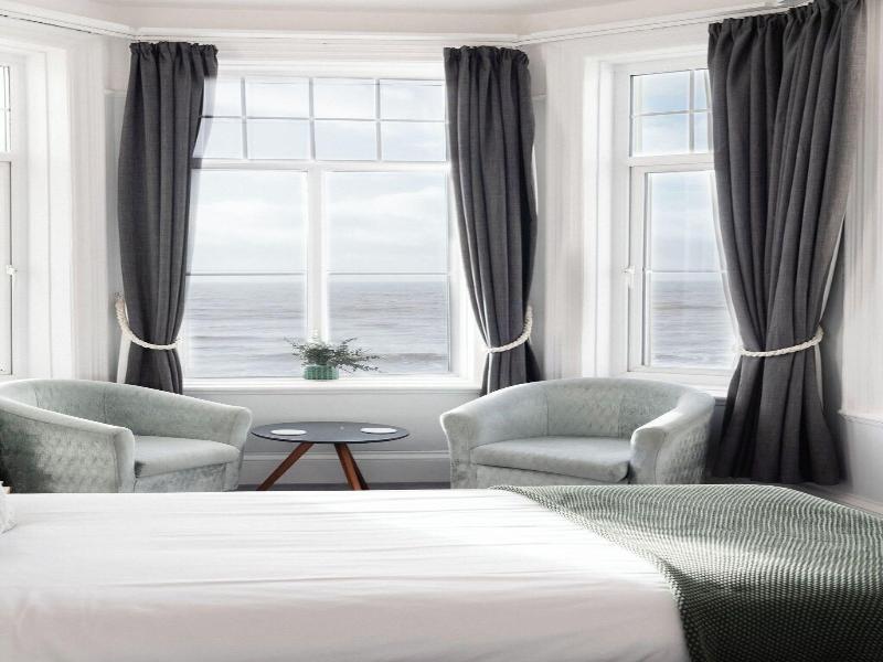 The Kingswood Hotel image